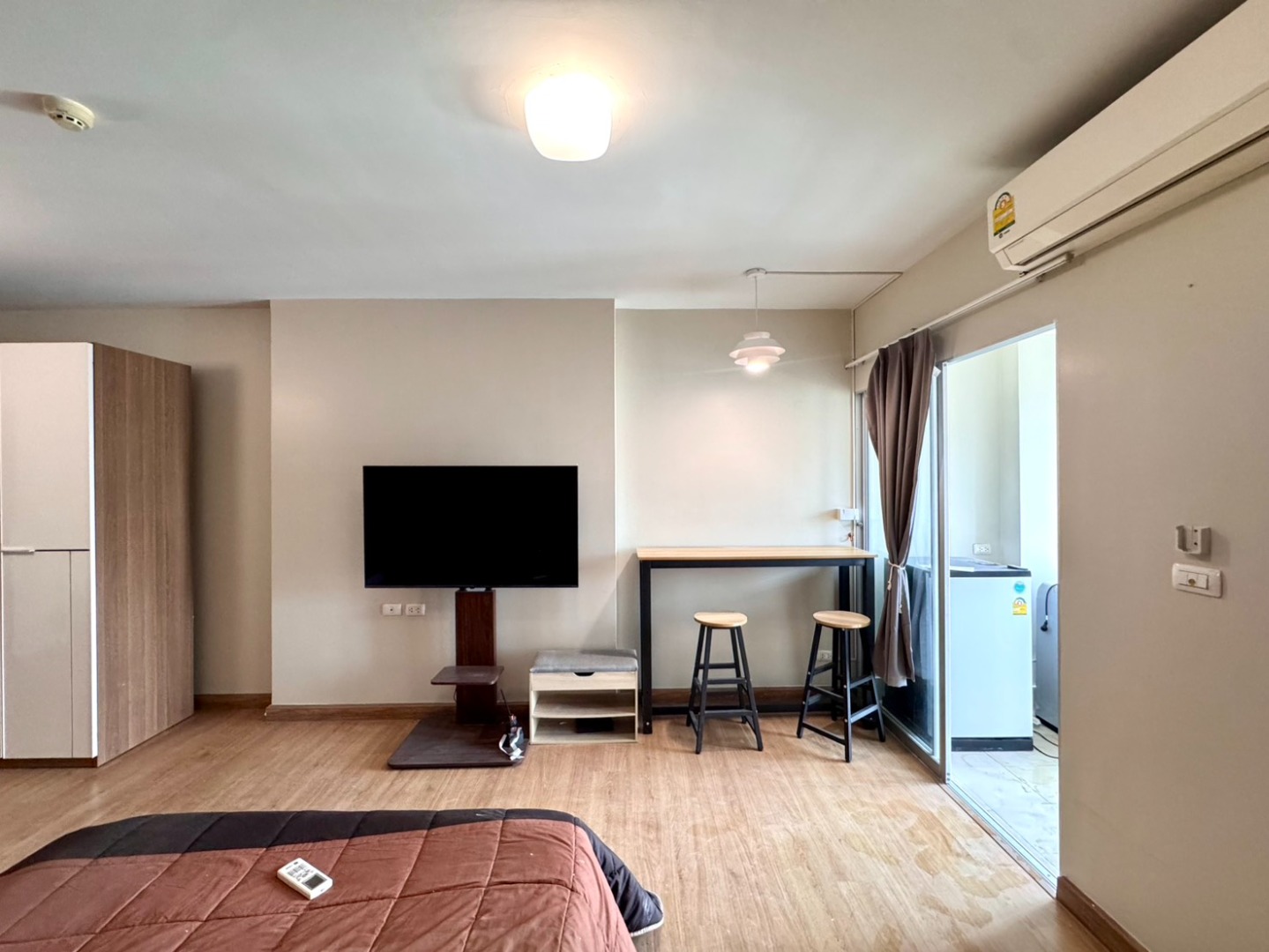 [Agent Post] ✨ให้เช่า Supalai Park Ekkamai - Thonglor | Studio ชั้นสูง วิวเมือง | 13,500 บาท/เดือน – รูปที่ 2