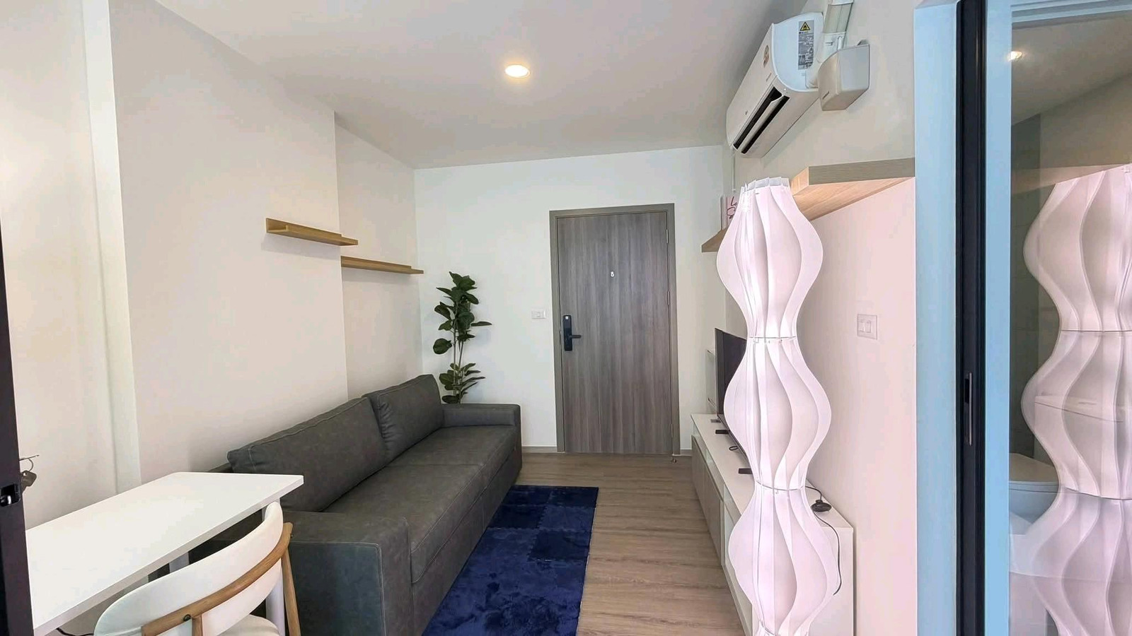 Condo for rent, ready to move in Carry one bag and youre done! The Origin BangKae MRT Bang Khae 950 meters Condo for rent, ready to move in Carry one bag and youre done! The Origin BangKae MRT Bang Khae 950 meters