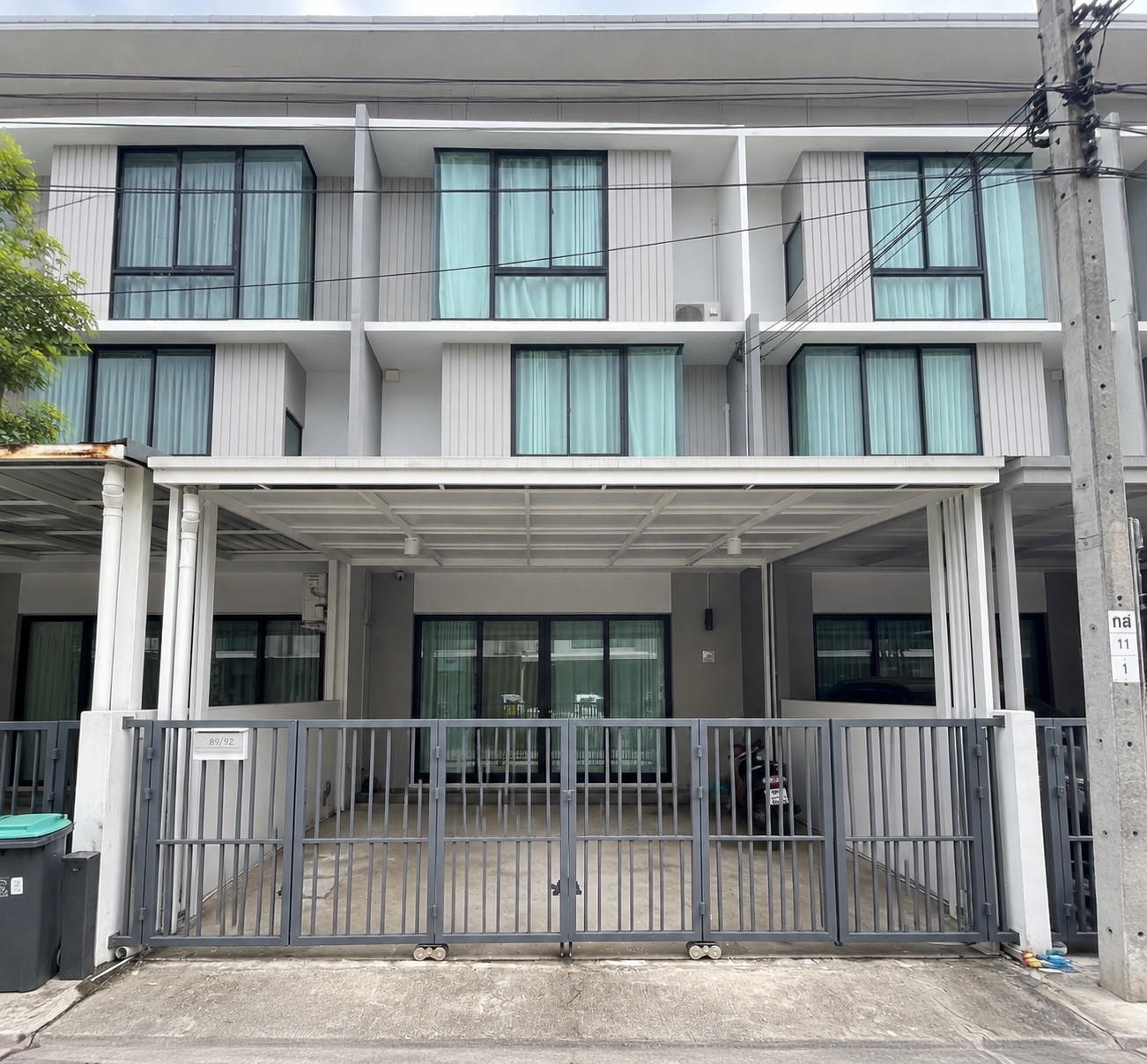 3-Storey House for Rent in Bangna Close to Mega Bangna international schools in the Bangna area 3-Storey House for Rent in Bangna Close to Mega Bangna international schools in the Bangna area