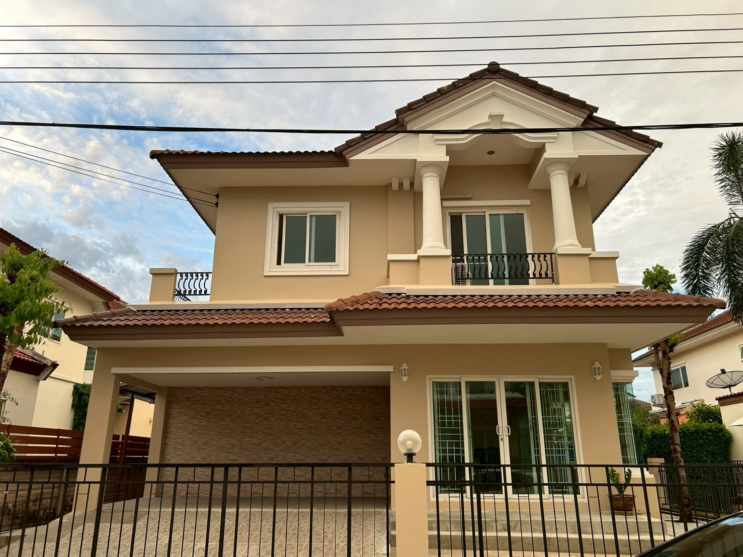 บ้านเดี่ยวให้เช่า 3 ห้องนอน ในโครงการเดอะ แกรนด์ วงแหวน-ประชาอุทิศ