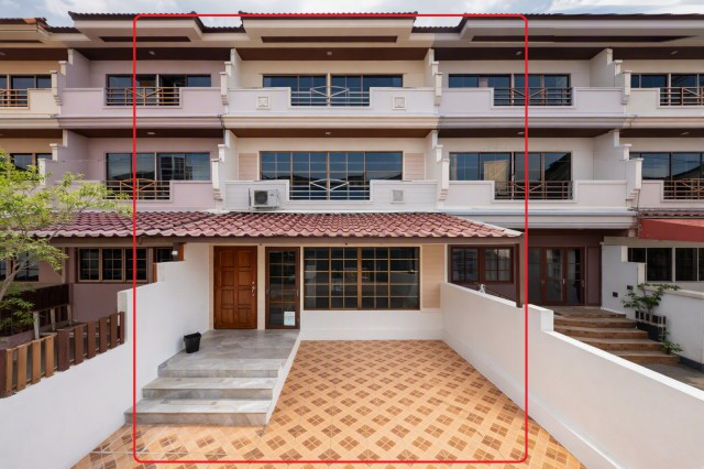 ลด 50% ทาวน์โฮม 3 ชั้น 5นอน 5น้ำ ใกล้ MR.DIY ราษฎร์พัฒนา ซอยมิสทีน และปั๊ม PT สะพานสูง 1 22 ตร.ว. 250 ตร.ม. พร้อมแอร์ 3 เครื่อง