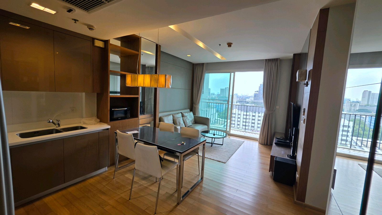 Siri at Sukhumvit Thong Lor Siri at Sukhumvit Thong Lor