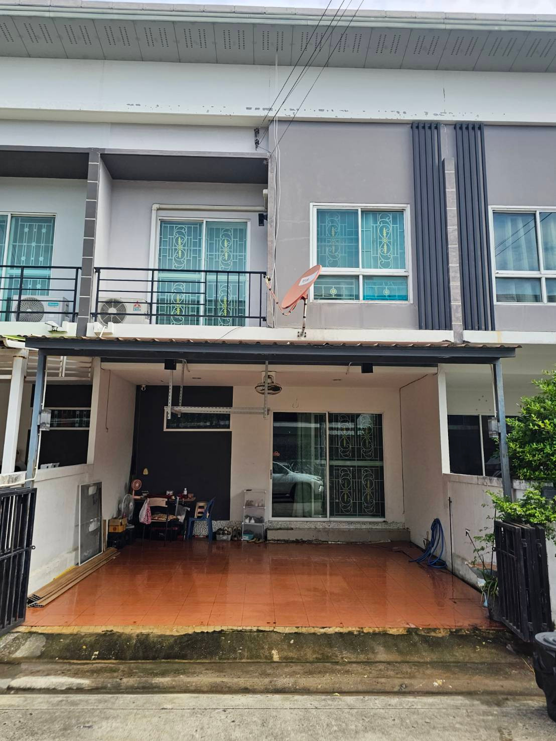 Urgent sale, townhome, The Trust Wongwaen-Kanchanaphisek, townhome, good condition, ready to move in, good location, convenient travel, close to the expressway and motorway. Urgent sale, townhome, The Trust Wongwaen-Kanchanaphisek, townhome, good condition, ready to move in, good location, convenient travel, close to the expressway and motorway.
