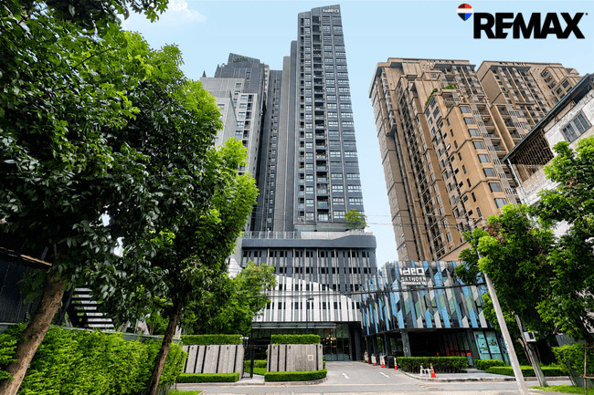 Ideo Sathorn - Wongwian Yai ไอดีโอ สาทร-วงเวียนใหญ่ ห้องมุม 2 ห้องนอน 70.13 ตรม. ใหม่ ตกแต่งพร้อมใช้ ขายต่ำกว่าทุนเพียง 6.9 ล้านบาท Ideo Sathorn - Wongwian Yai ไอดีโอ สาทร-วงเวียนใหญ่ ห้องมุม 2 ห้องนอน 70.13 ตรม. ใหม่ ตกแต่งพร้อมใช้ ขายต่ำกว่าทุนเพียง 6.9 ล้านบาท