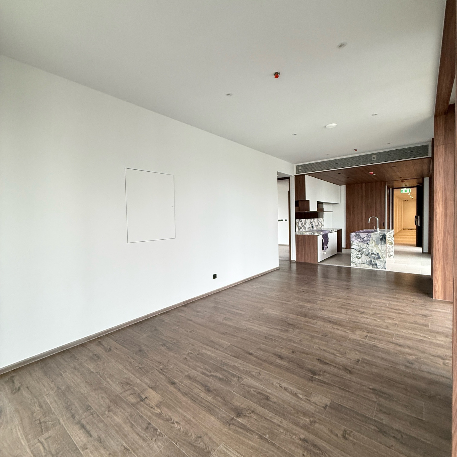 2 Bed 3 Bath | Sky Villa with LONG BALCONY | 96.5 sq.m. HIGH Floor | 29.9 MB – รูปที่ 4