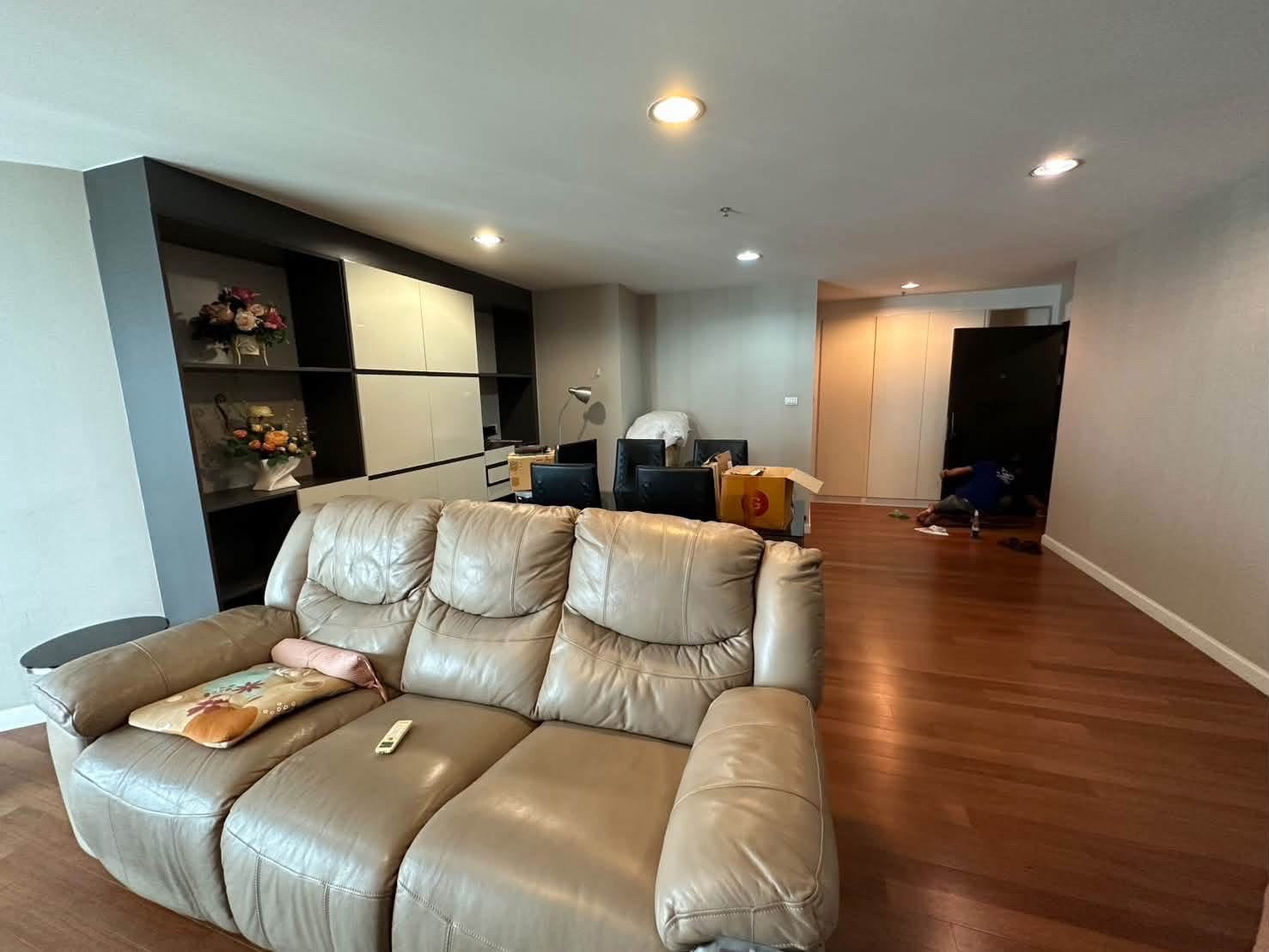 Belle grand rama9//27 fl./ 3 beds 3baths /105 sqm./65,000 Belle grand rama9//27 fl./ 3 beds 3baths /105 sqm./65,000