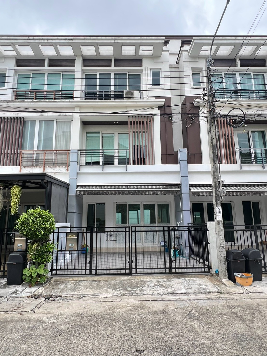 Townhome for rent, office, Lat Phrao, Wang Hin, Chok Chai 4, Kasetsart
