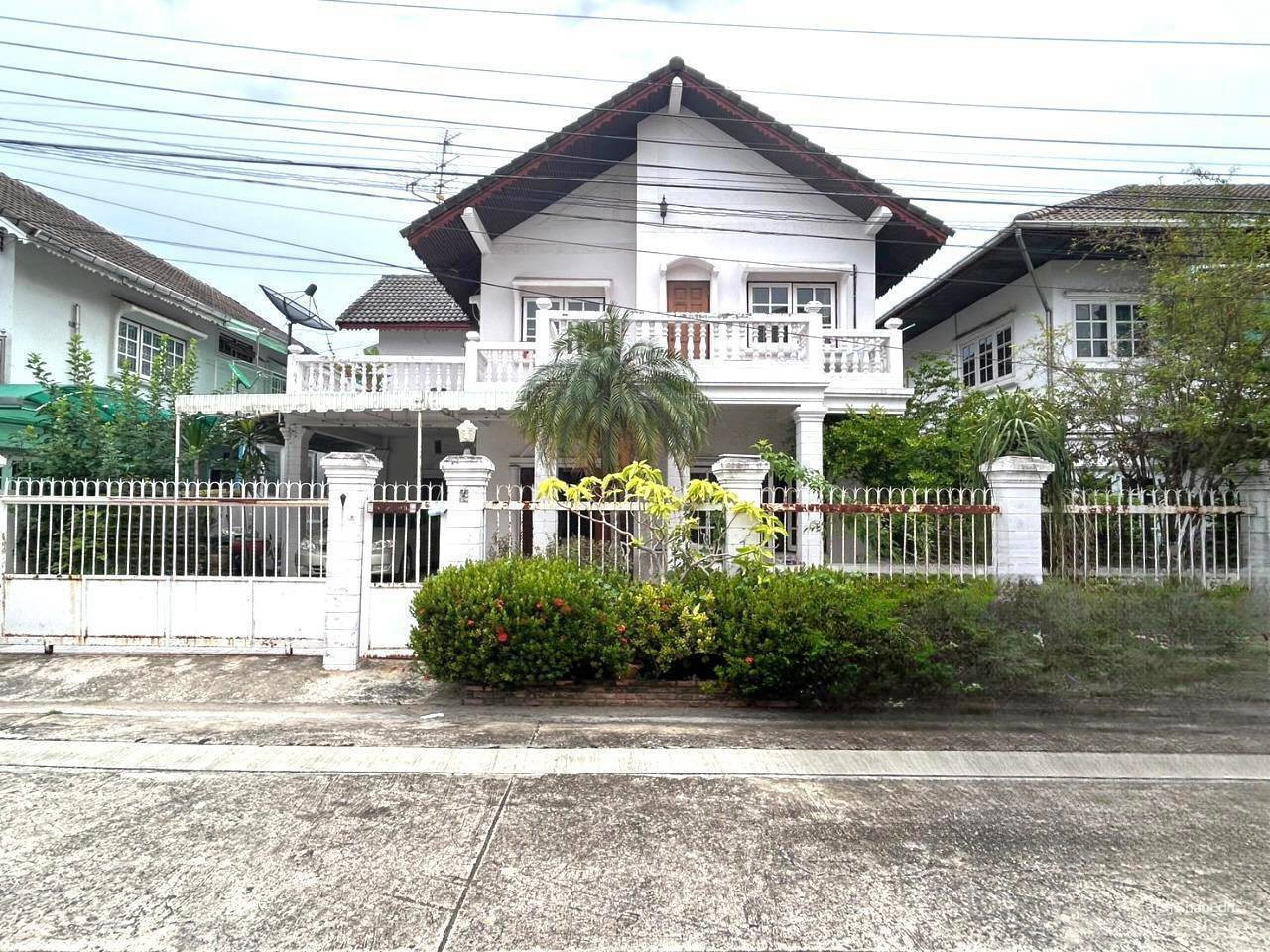 Single house for sale 68 sq m. Wachiratham Sathit 21 | 5 bedrooms, there is a bedroom on the ground floor. Suitable for large families