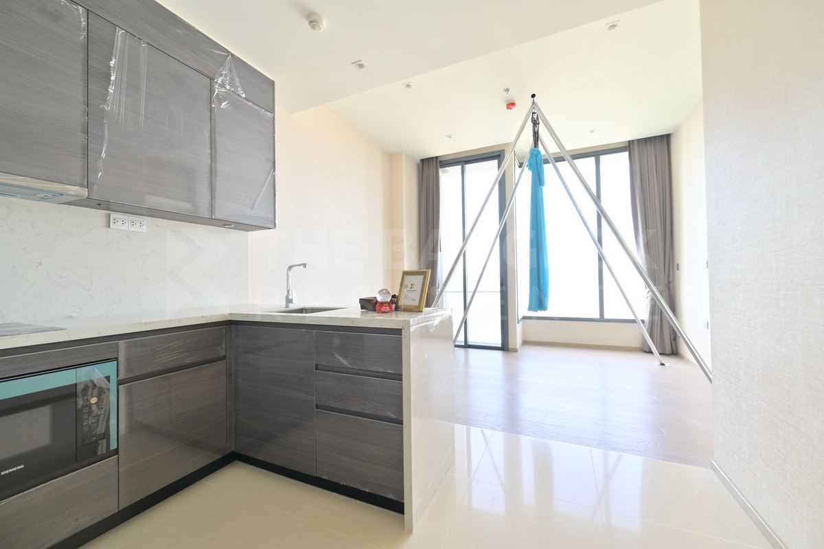THE ESSE ASOKE FOR SALE By Bo THE ESSE ASOKE FOR SALE By Bo