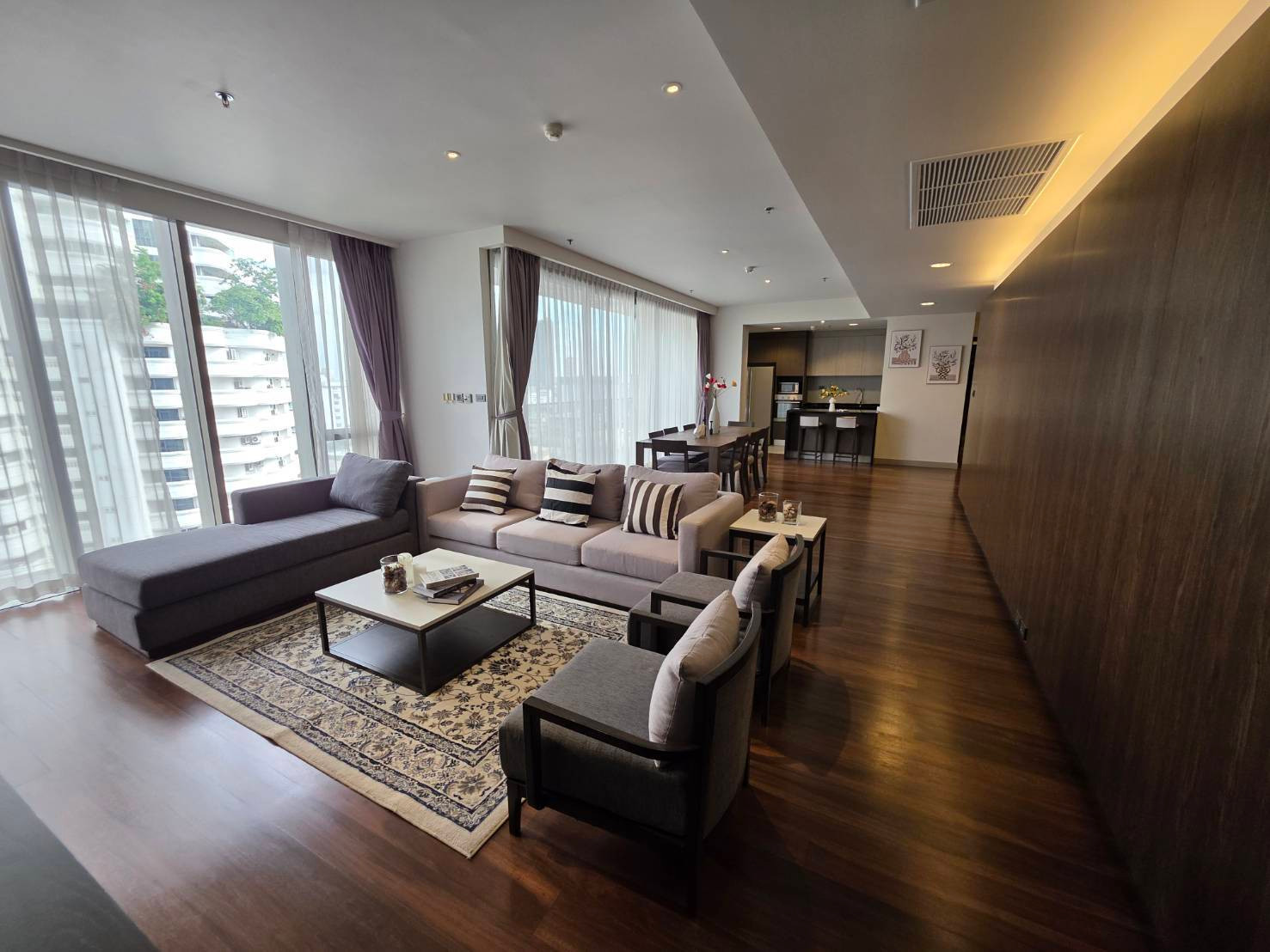 Rent Piya Residence 28 & 30 BTS Phrom Phong Type 4 bed Size 215 sqm. 