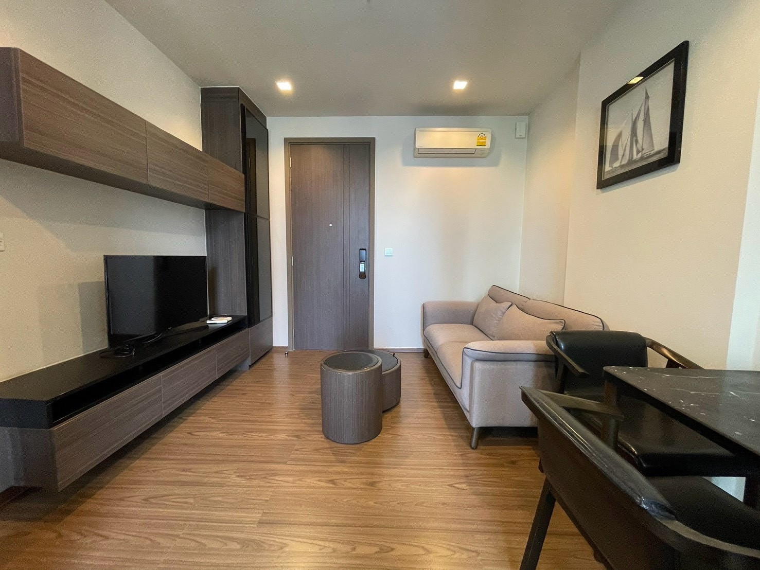 🟢 (FOR RENT) The LINE Sukhumvit ตกแต่งครบ 1 นอน 30 ตร.ม. เฟอร์rพร้อมครื่องใช้ไฟฟ้าครบ ห้องว่างพร้อมเข้าชม ⎯ 🚆 ใกล้ BTS พระโขนง 🟢 (FOR RENT) The LINE Sukhumvit ตกแต่งครบ 1 นอน 30 ตร.ม. เฟอร์rพร้อมครื่องใช้ไฟฟ้าครบ ห้องว่างพร้อมเข้าชม ⎯ 🚆 ใกล้ BTS พระโขนง