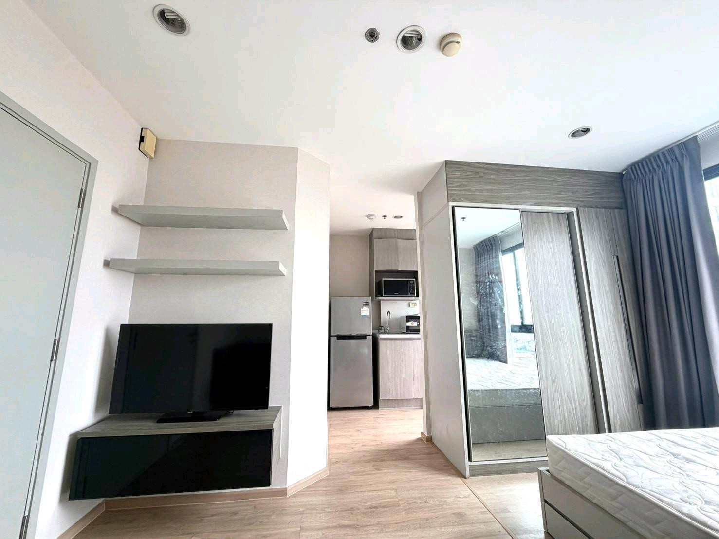 Ideo sathorn studio for rent Ideo sathorn studio for rent