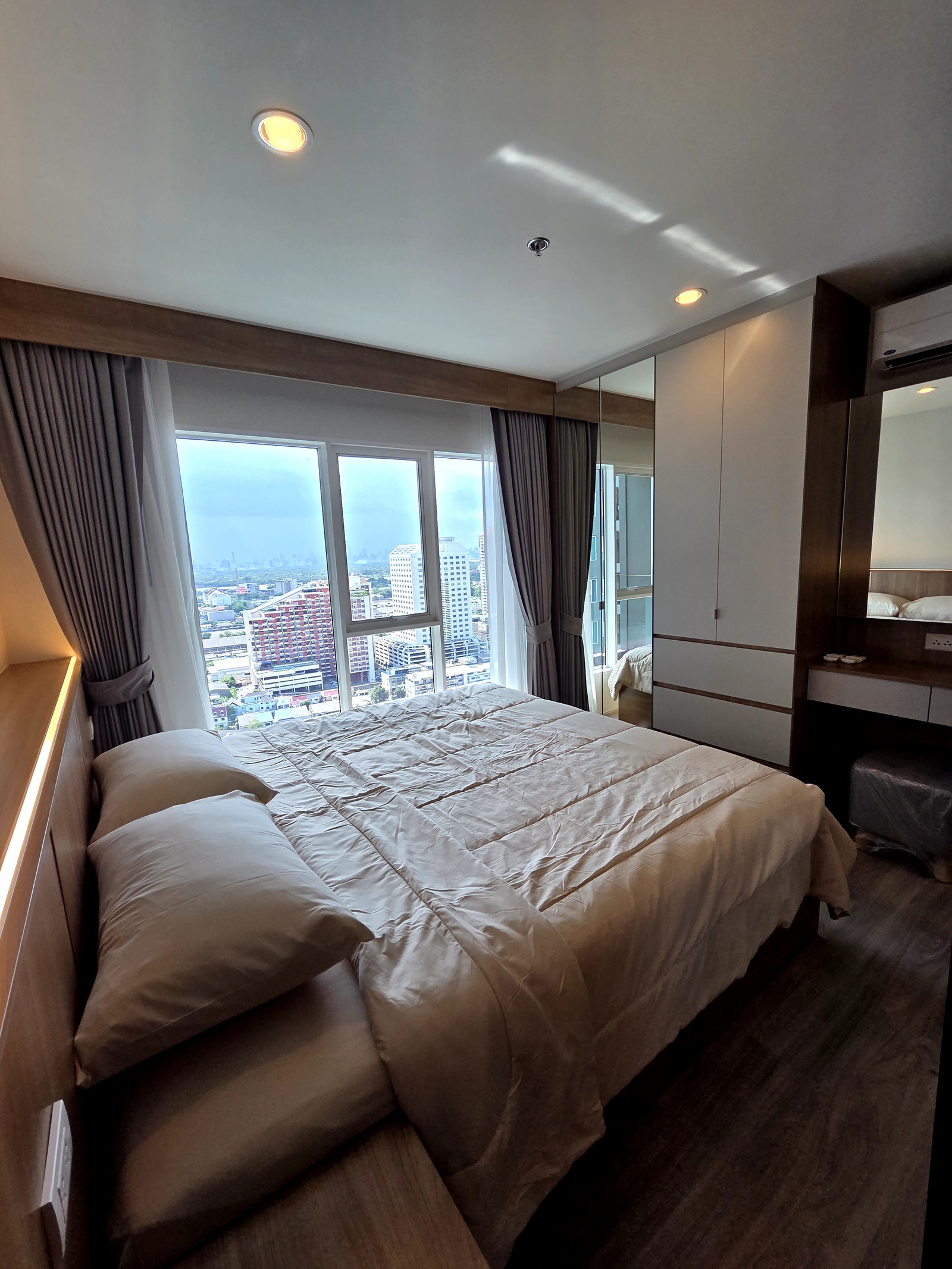 🔥Urgent Sale🔥 Regent Home Bangna, near BTS Bangna Station, fully furnished, ready to move in. 🔥Urgent Sale🔥 Regent Home Bangna, near BTS Bangna Station, fully furnished, ready to move in.