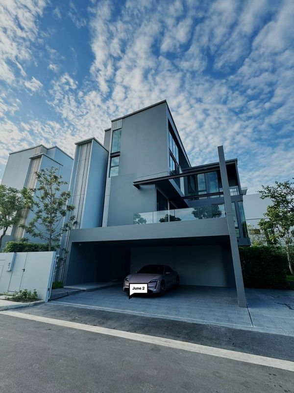 ขาย #บ้านเดี่ยว หมู่บ้าน VIVE กรุงเทพกรีฑา ติดถนนคู่ขนานกาญจนาภิเษก #ใกล้สนามกอล์ฟยูนิโก้ #ใกล้WellingtonCollege #ใกล้BrightonCollege