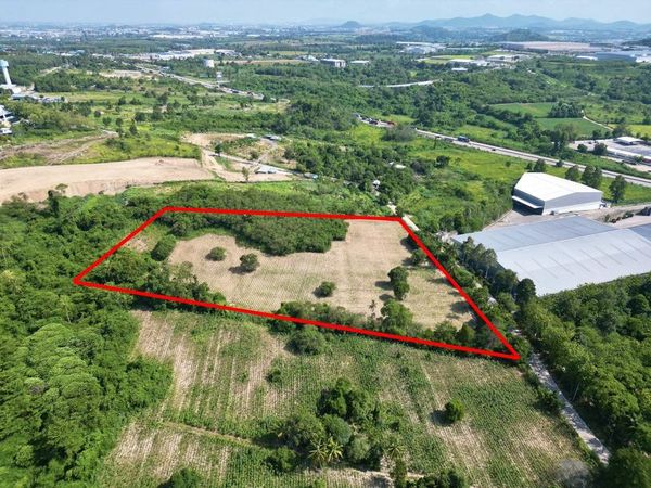 Nong Kham - Sri Racha: 15 rai of land for sale, zoned yellow, connecting to Highway 331.