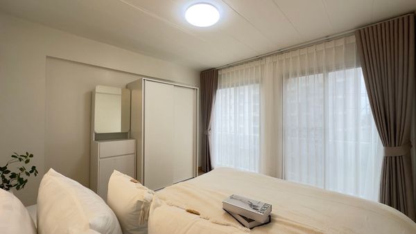<<2 bedrooms, super cheap price>> 🏡 Thana Place Lat Phrao 71, pet-friendly condo, large size 42.60 sq m. Anyone who wants a lot of space in an easy budget. This room answers many needs ✨
