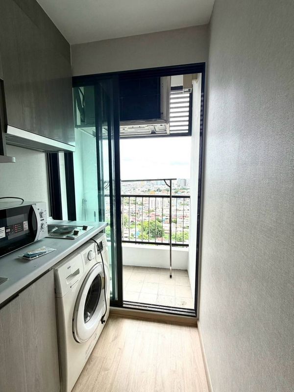 High-Floor Studio at IDEO Sathorn-Thapra | 23rd Floor | 21 SQ.M. | 10K/month