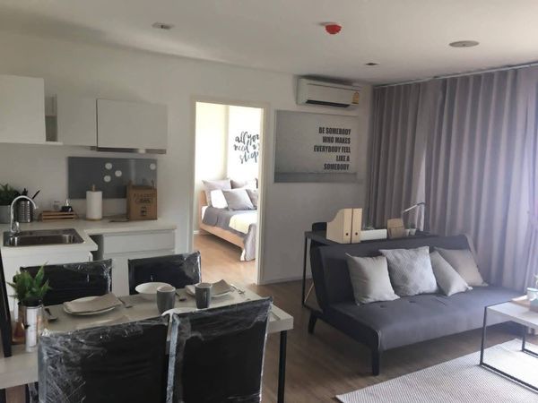 Spacious room, 2 bedrooms, fully furnished, convenient travel, near 2 BTS stations.