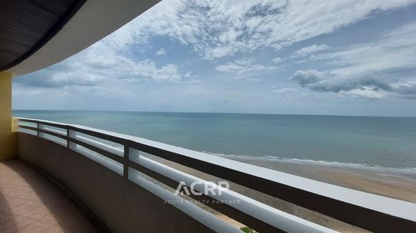 Cha Am Grand Condotel for sale in Cha Am.Panorama sea view and high floor.