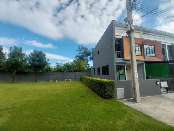For Sale Townhouse/Townhome  , The Trop Urban Motorway - Ladkrabang , Thap Yao , Lat Krabang , Bangkok , CX-172896