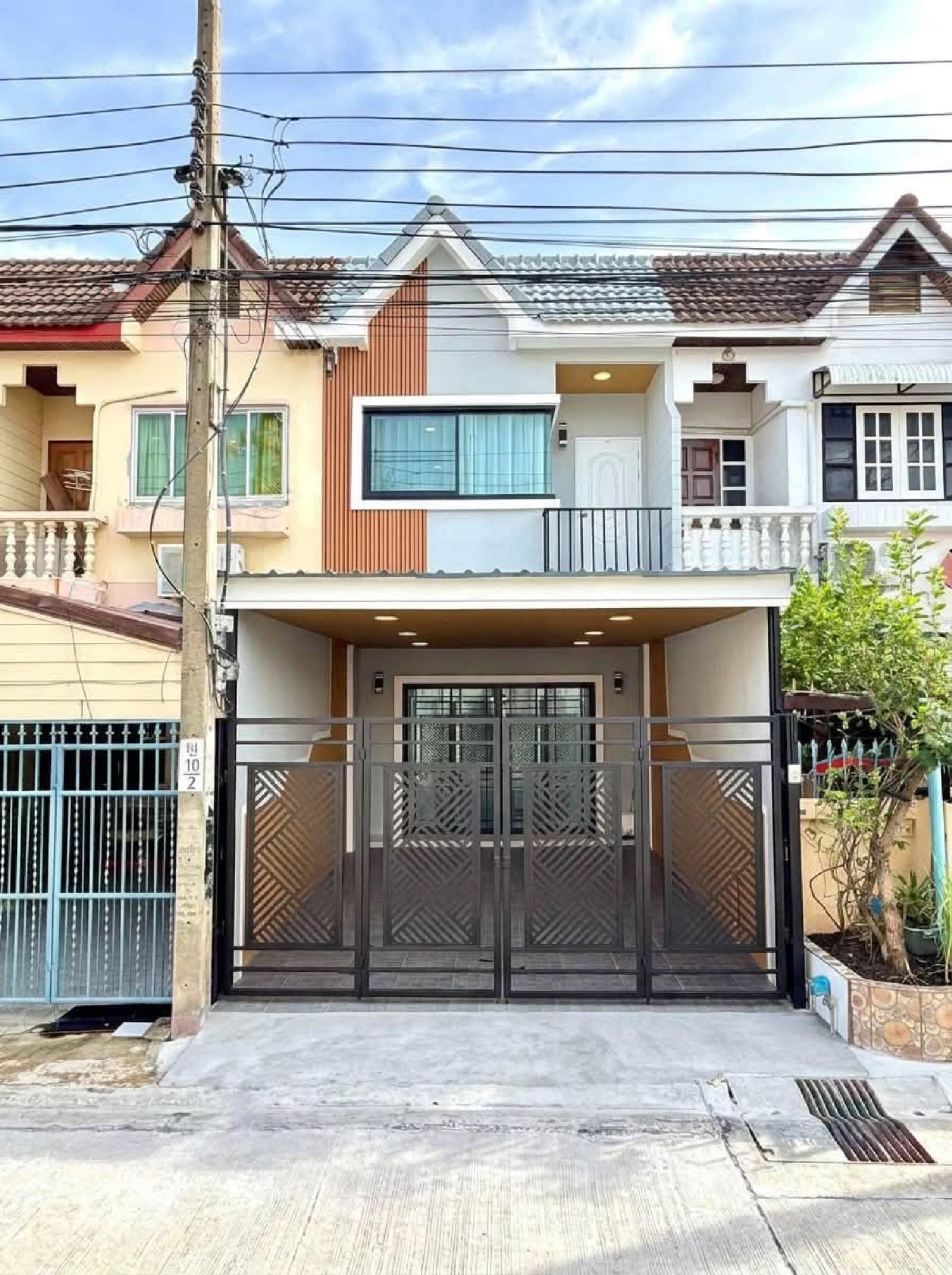 For Sale Fully renovated townhouse, ready to move in – Soi Suan Phak 19, Taling Chan. , newly renovated , Taling Chan , Taling Chan , Bangkok , CX-173348 For Sale Fully renovated townhouse, ready to move in – Soi Suan Phak 19, Taling Chan. , newly renovated , Taling Chan , Taling Chan , Bangkok , CX-173348