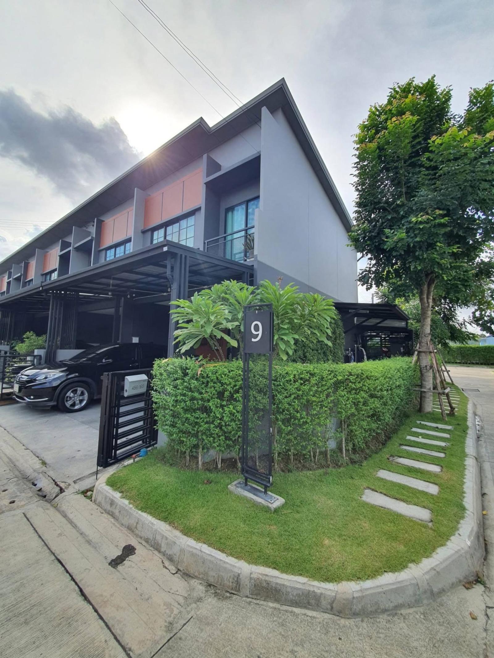 For Sale Townhouse/Townhome  , SIRI PLACE Suksawat-Rama 3 , corner unit , wide frontage , Bang Mot , Chom Thong , Bangkok , CX-173388