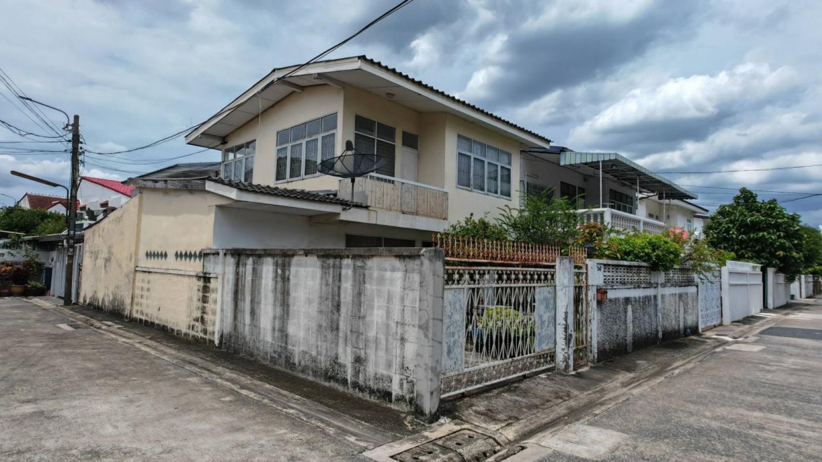 For Sale Baan , Chokchai 4 soi 46 , Lat Phrao , Lat Phrao , Bangkok , CX-173372 For Sale Baan , Chokchai 4 soi 46 , Lat Phrao , Lat Phrao , Bangkok , CX-173372