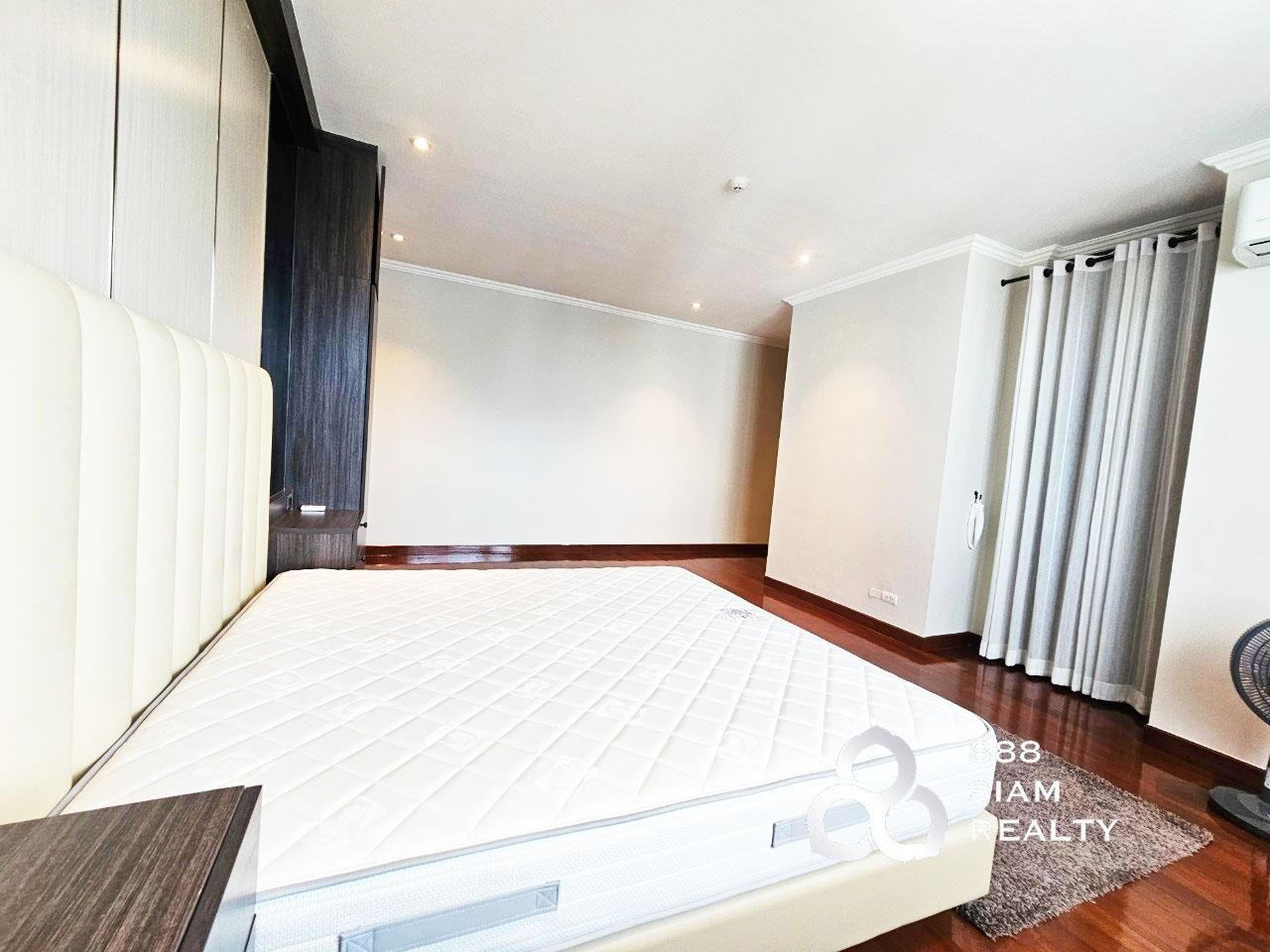 Sale Condo Royal River Place (รอยัล ริเวอร์ เพลส) Type 2 Bedroom – รูปที่ 3
