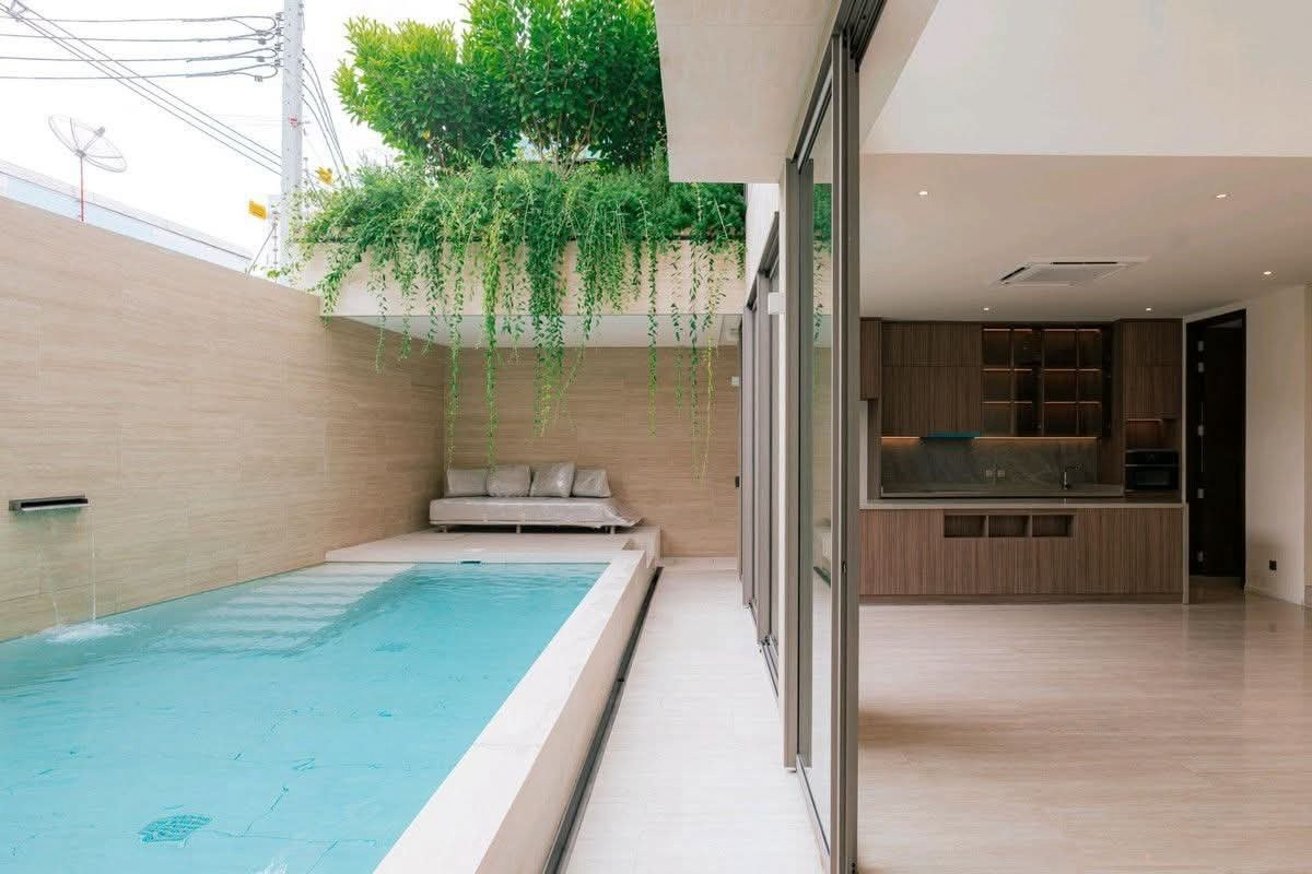 LTHC16117 - Luxury 3-Story Detached House for Sale Sathorn–Silom | 533 sq.m. | 4 Beds 5 Baths | Private Pool & Lift | 60.9 MB | บ้านเดี่ยวหรู สาทร–สีลม LTHC16117 - Luxury 3-Story Detached House for Sale Sathorn–Silom | 533 sq.m. | 4 Beds 5 Baths | Private Pool & Lift | 60.9 MB | บ้านเดี่ยวหรู สาทร–สีลม