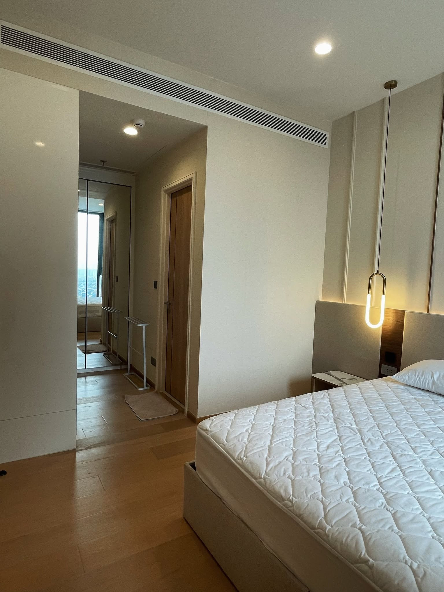 High-floor 1-bedroom residence at ANIL Sathorn 12 High-floor 1-bedroom residence at ANIL Sathorn 12