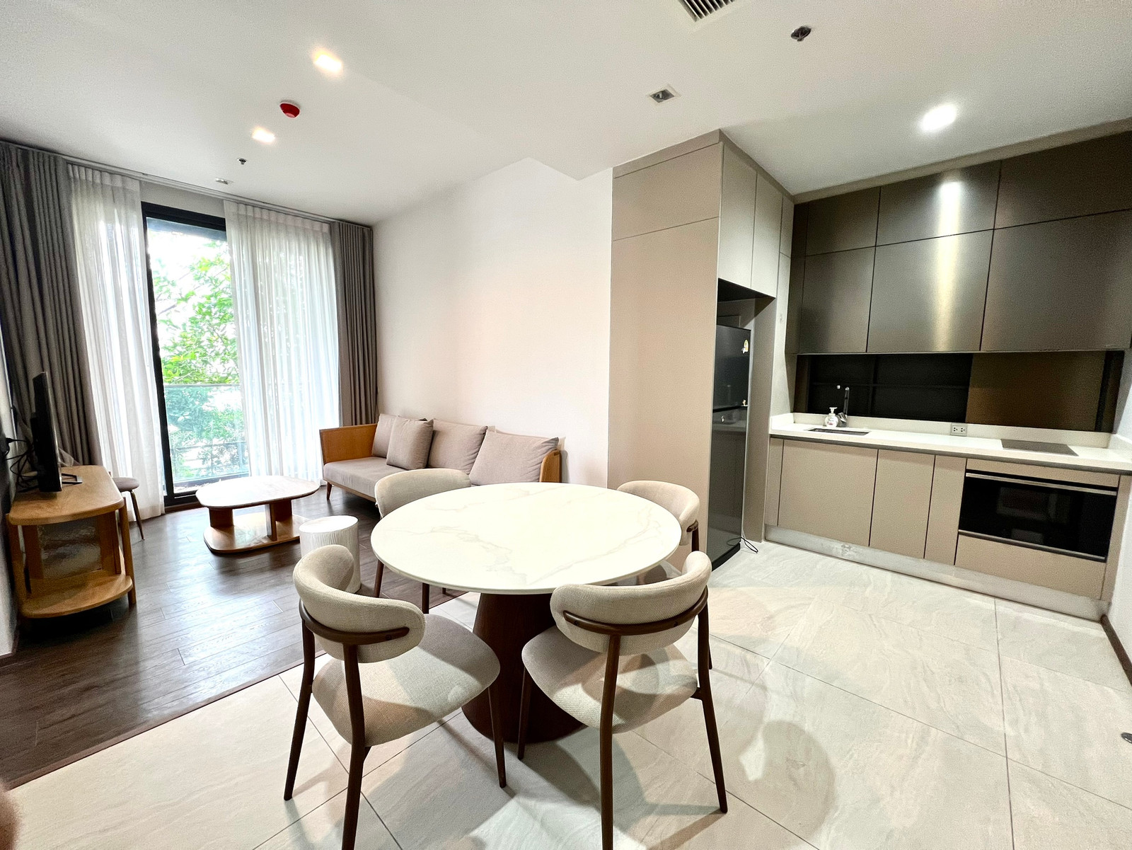 New room for rent, very good price, The address siam ratchatewi, 2 bedrooms, 68 sq m, only 53k per/month. New room for rent, very good price, The address siam ratchatewi, 2 bedrooms, 68 sq m, only 53k per/month.