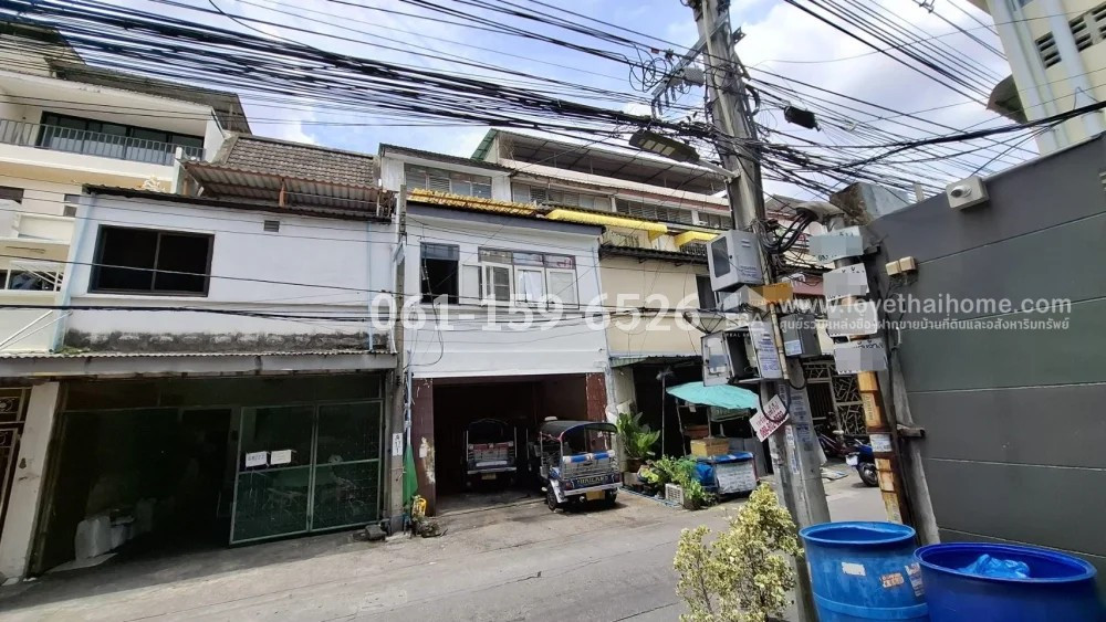 ขายตึกแถว ดินแดง (อนุสาวรีย์ชัย) 35 ตร.วา ซ.บุญอยู่ ราคา 8.5 ล้าน เข้าซอยเพียง 500 เมตร เหมาะอยู่อาศัย ทำการค้า หรือทำห้องเช่า (ปัจจุบันทำเป็นห้องเช่า มีผู้เช่าเต็ม) – รูปที่ 2