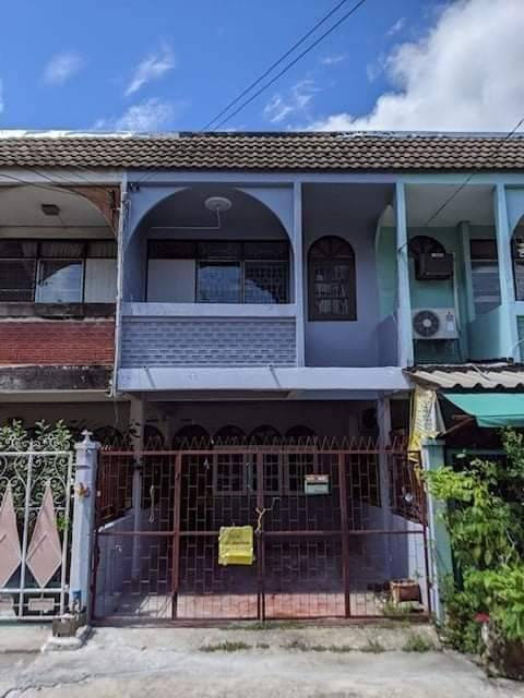 Townhouse for rent, 2 floors, 15 sq m, 2 bedrooms, 2 bathrooms, Soi Pracha Uthit 23/1, Thung Khru, near Chetuphon Commercial College. Townhouse for rent, 2 floors, 15 sq m, 2 bedrooms, 2 bathrooms, Soi Pracha Uthit 23/1, Thung Khru, near Chetuphon Commercial College.