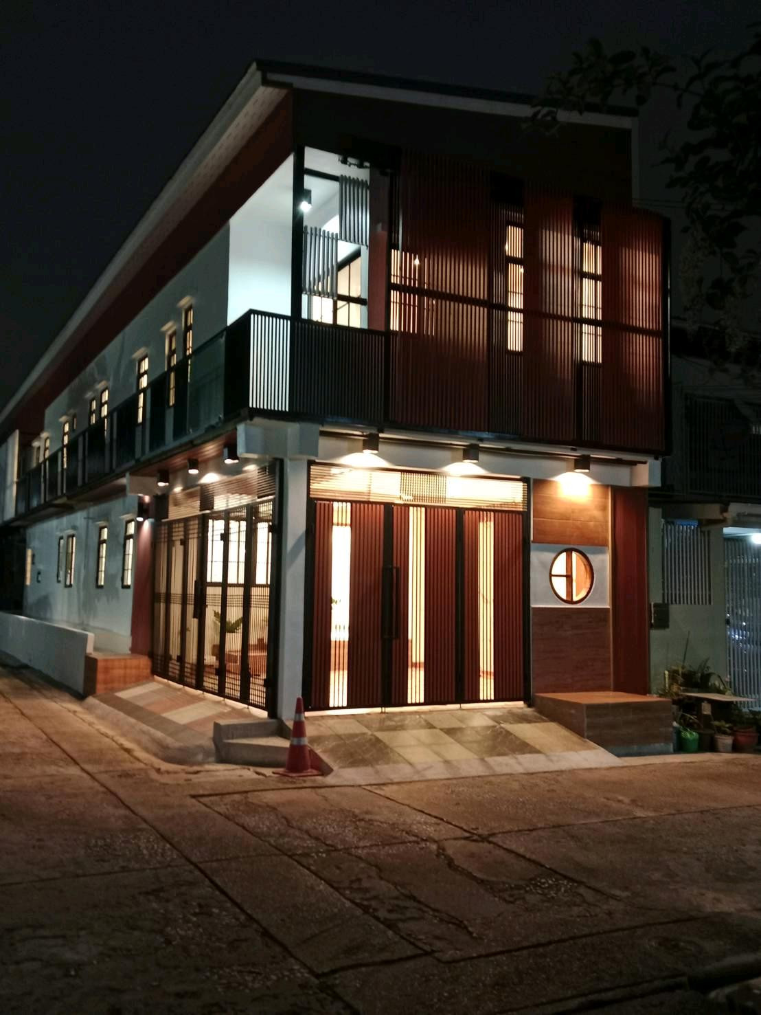 🏡 For rent / sale House Sukhumvit Soi 68 | 𝟰 𝗕𝗘𝗗𝗥𝗢𝗢𝗠𝗦 | 190 sq m | Land 24 sq m | Near BTS Udomsuk | Supports EV Charger 🏡 For rent / sale House Sukhumvit Soi 68 | 𝟰 𝗕𝗘𝗗𝗥𝗢𝗢𝗠𝗦 | 190 sq m | Land 24 sq m | Near BTS Udomsuk | Supports EV Charger