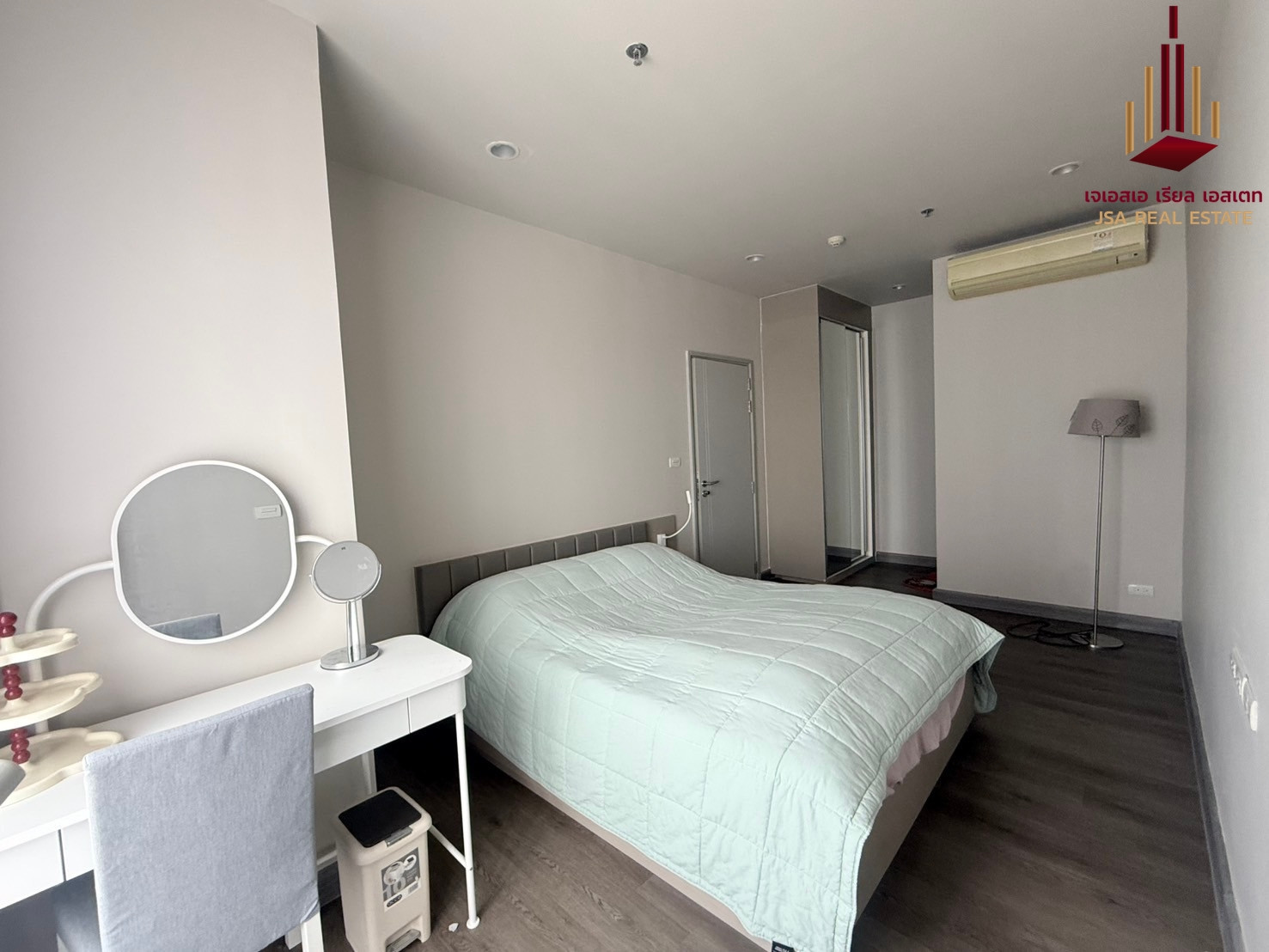 ✨ For Rent: Onyx Phahonyothin Condo ✨ 💰 Only 17,000 THB/month 