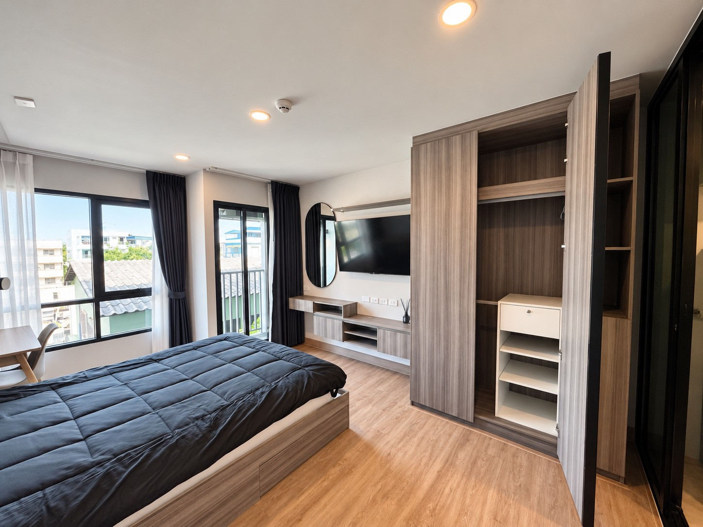 Innermost Corner Unit, Private! Open View with No Buildings Blocking!! Condo for Sale at The Origin Sukhumvit 105, 22 sq.m., Near BTS Bearing Innermost Corner Unit, Private! Open View with No Buildings Blocking!! Condo for Sale at The Origin Sukhumvit 105, 22 sq.m., Near BTS Bearing