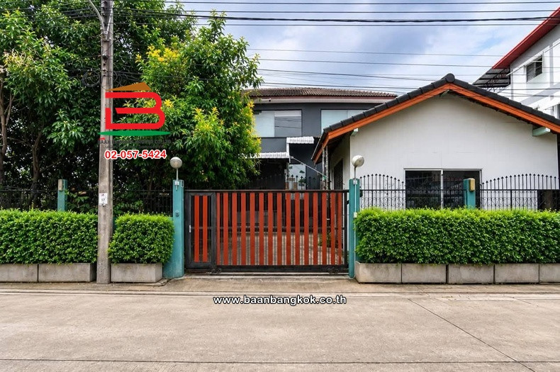 โฮมออฟฟิศ 2 ชั้น เนื้อที่ 112 ตร.ว. ซอยรามอินทรา 5 แยก 18, แยกศาลเจ้าพ่อเสือ(สายหยุด) ถนนรามอินทรา แขวงท่าแร้ง เขตบางเขน