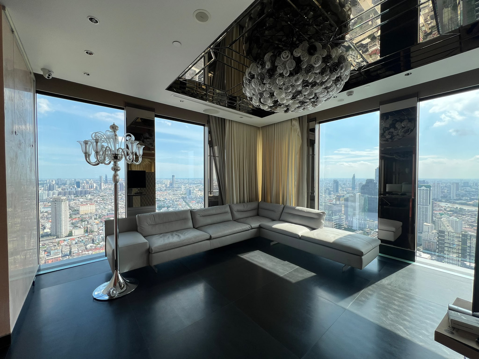 Sunset Corner. 249 sqm. One of One. @ The Ritz-Carlton Residences Bangkok Sunset Corner. 249 sqm. One of One. @ The Ritz-Carlton Residences Bangkok