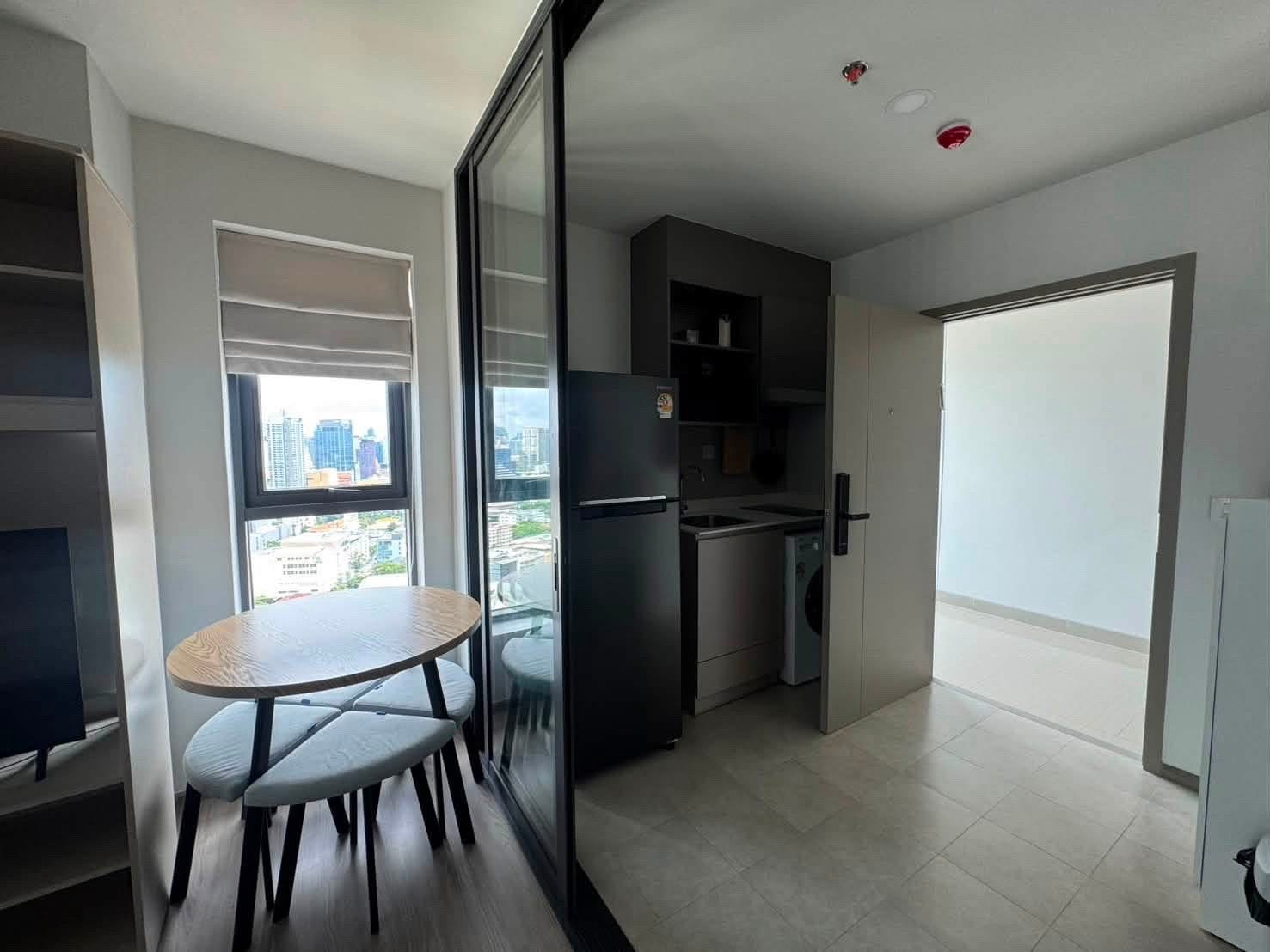 For rent 🔥🔥Aspire Sukhumvit Rama4 พร้อมอยู่ 🫶🏻 ห้องมุม วิวสวย 2 ทิศ ทิศเหนือและทิศตะวันตก  – รูปที่ 4