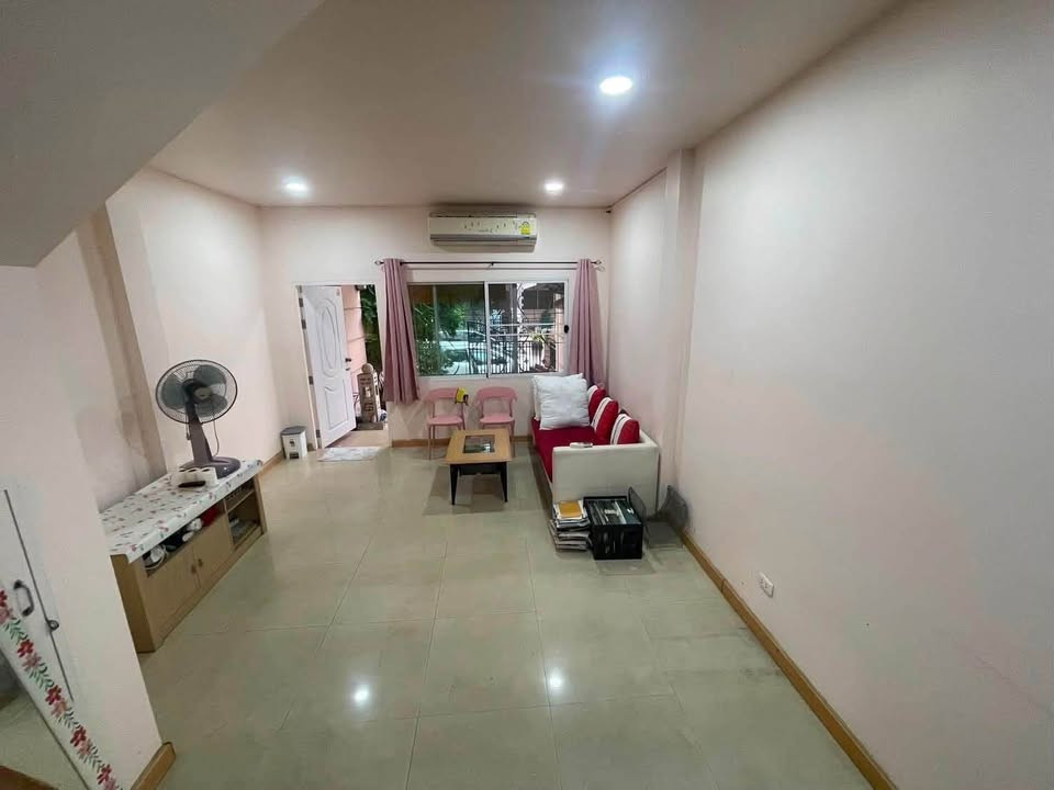 ให้เช่า ทาวน์โฮม 3 ชั้น หมู่บ้านปริญลักษณ์ พระราม 2 | บ้านแปลงมุม | 4 ห้องนอน | Pet Friendly | ใกล้ Central Rama 2  – รูปที่ 4