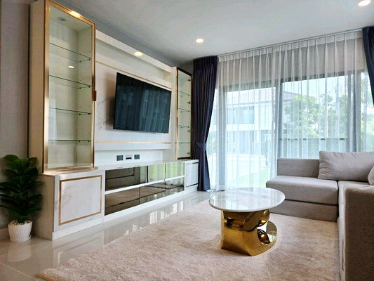 [ให้เช่า] หมู่บ้าน เซนโทร วิภาวดี / 4 ห้องนอน 5 ห้องน้ำ / 100 ตรว. 250 ตรม. **79,000** บ้านเดี่ยวโครงการใหม่หลังมุม ตกแต่งสวย เฟอร์นิเจอร์และเครื่องใช้ไฟฟ้าครบชุด เดินทางสะดวก พร้อมเข้าอยู่ ใกล้โรงเรียนนานาชาติฮาร์โรว์ กรุงเทพ – รูปที่ 4