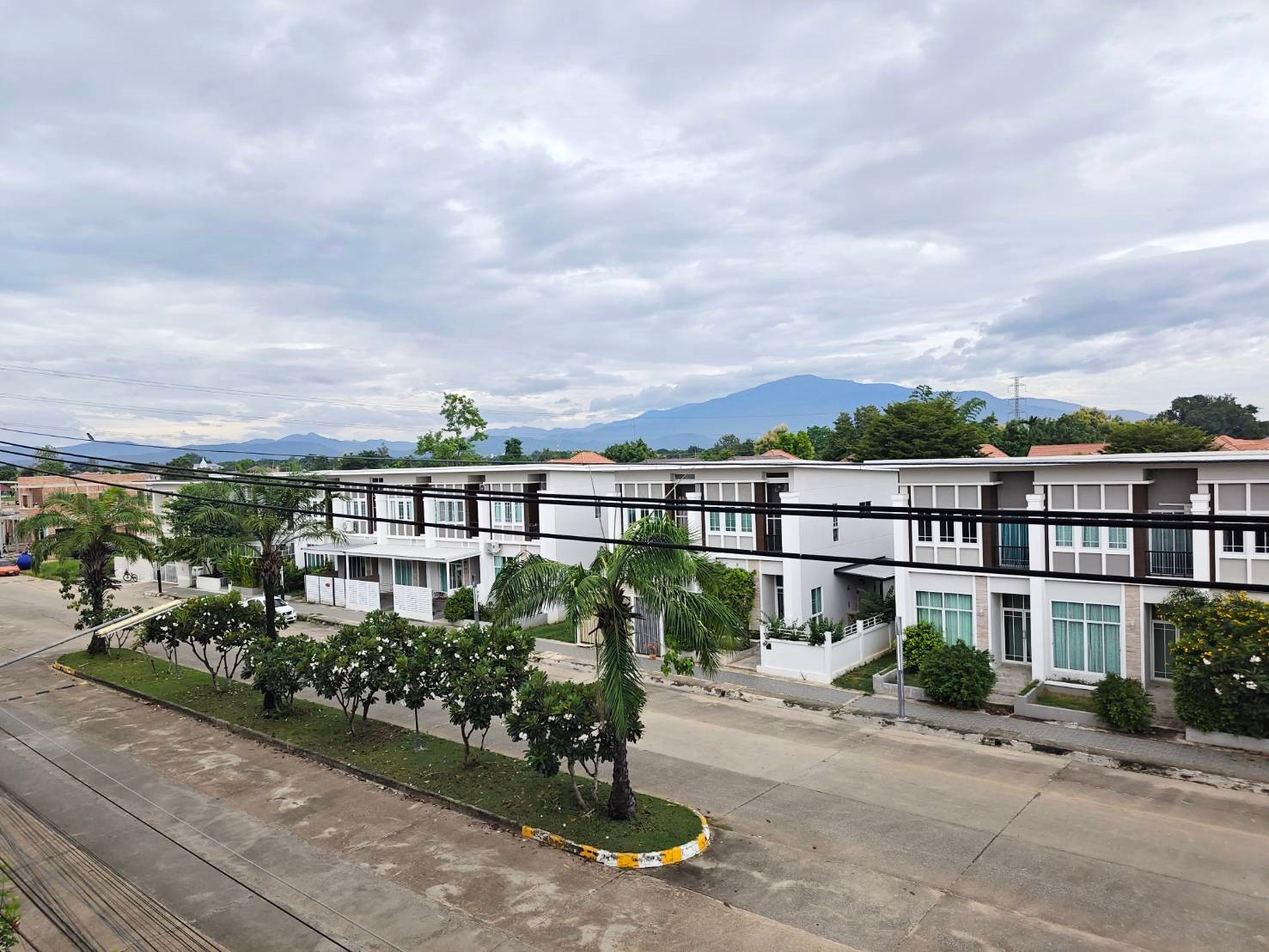R1026 | ทาวน์โฮม 3 ชั้น กุลพันธ์วิลล์ 9 ใกล้ Lanna International School และกาดฝรั่ง ทาวน์โฮม วิวภูเขา เฟอร์นิเจอร์ครบ พื้นที่ใช้สอย 218 ตร.ม. R1026 | ทาวน์โฮม 3 ชั้น กุลพันธ์วิลล์ 9 ใกล้ Lanna International School และกาดฝรั่ง ทาวน์โฮม วิวภูเขา เฟอร์นิเจอร์ครบ พื้นที่ใช้สอย 218 ตร.ม.