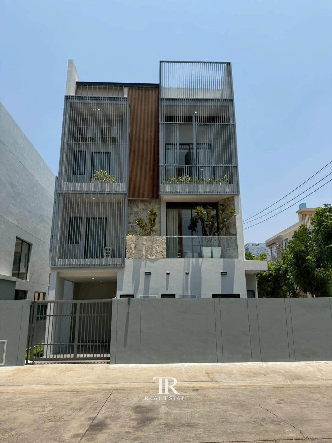 🔥 Urgent sale, 3-story luxury house, Preecha Ram 3 project | 15.9 million baht | 4 bedrooms, 5 bathrooms | 453 sq m. | Land 66.6 sq m | Private elevator | Never lived in | PK0204 | Line @979ywrvr 🔥 Urgent sale, 3-story luxury house, Preecha Ram 3 project | 15.9 million baht | 4 bedrooms, 5 bathrooms | 453 sq m. | Land 66.6 sq m | Private elevator | Never lived in | PK0204 | Line @979ywrvr