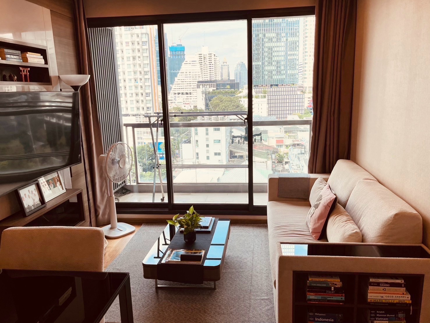 The Address Sathorn 2 bedroom 2 bathrooms 66.5 sqm for rent only ready to Move 38,000 please contact 0816878954