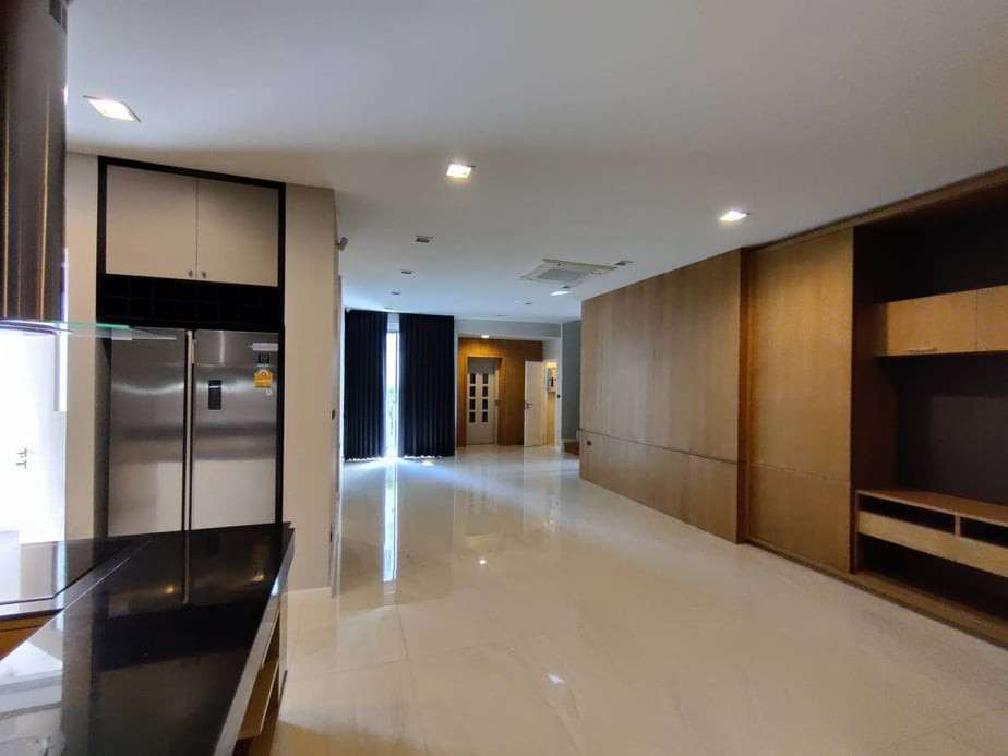House for rent, Private Nirvana Residence, along Ekkamai-Ramindra Expressway, area 64 sq m, 440 sq m, 3 bedrooms, 3 bathrooms, has an elevator, quiet, safe. Near shopping centers and complete amenities – รูปที่ 3