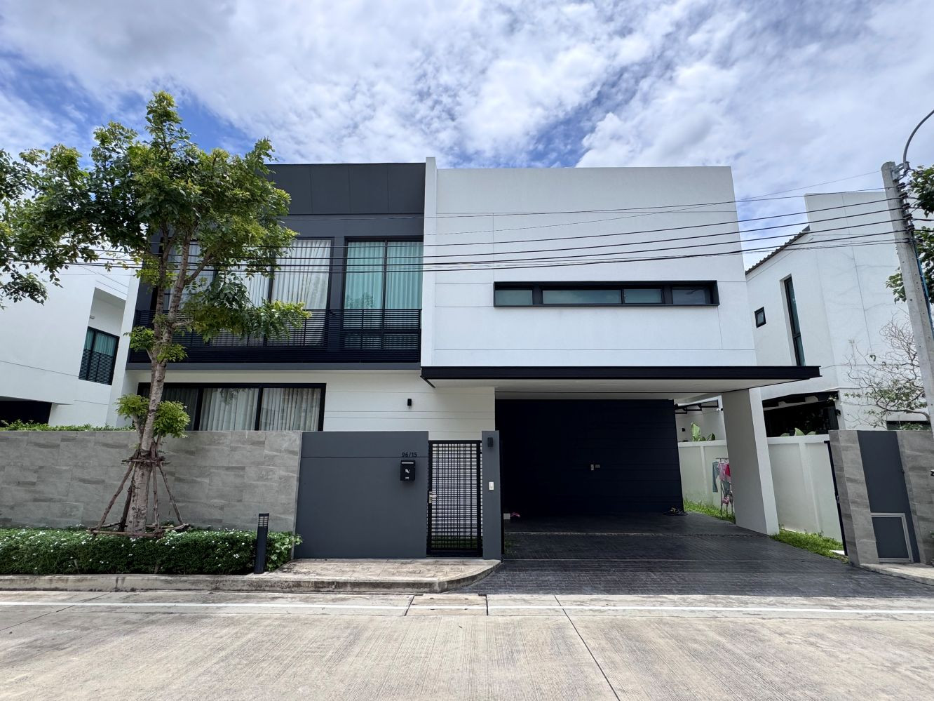 Single house for sale PAUL Ratchaphruek-Rama 5 | 4 bedrooms, 5 bathrooms, house ready to move in, good location, near Rama 5 roundabout. Single house for sale PAUL Ratchaphruek-Rama 5 | 4 bedrooms, 5 bathrooms, house ready to move in, good location, near Rama 5 roundabout.