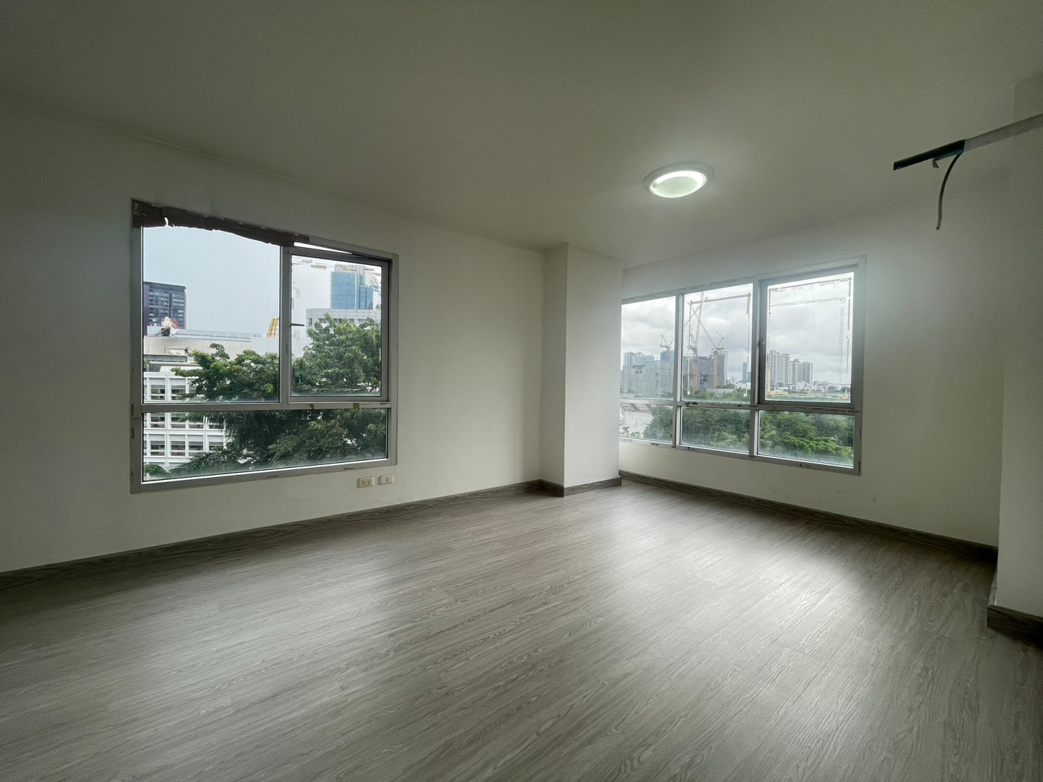 📍Condo for sale, Condo One Thonglor, beautiful room, good view, renovated, size 2 bedrooms, 2 bathrooms, 68 sq m, price 7.5 MB ☎️ 0887532858 Prai