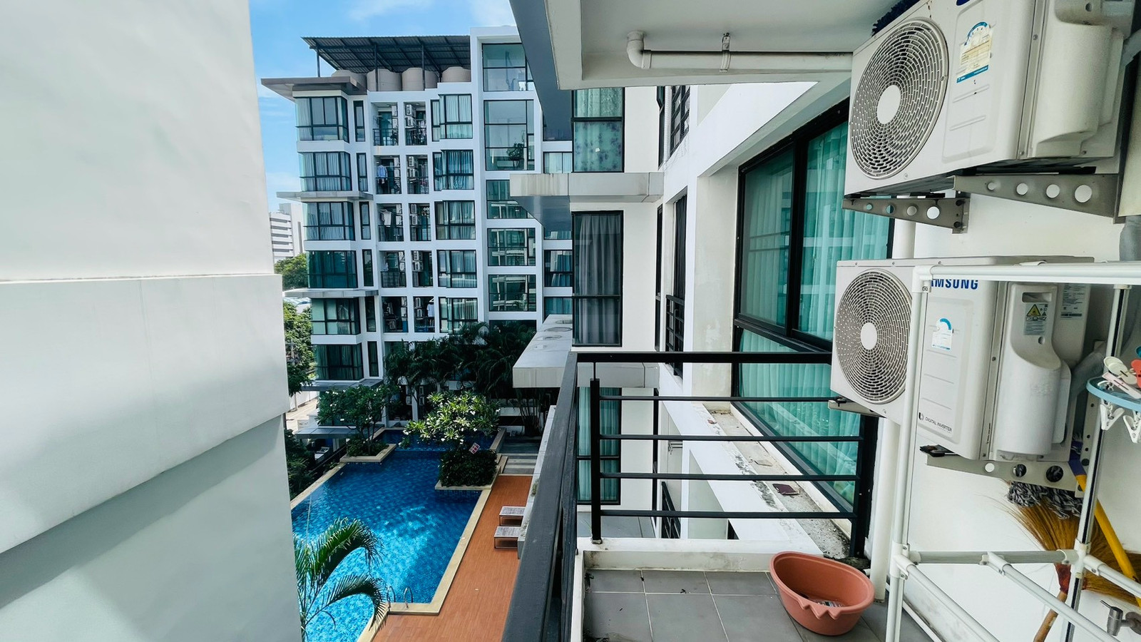 Corner room 42.98 sq m., pool view, Chateau In Town Sukhumvit 62/1, corner room, pool view (best price❤️) Best price in the condo. – รูปที่ 4