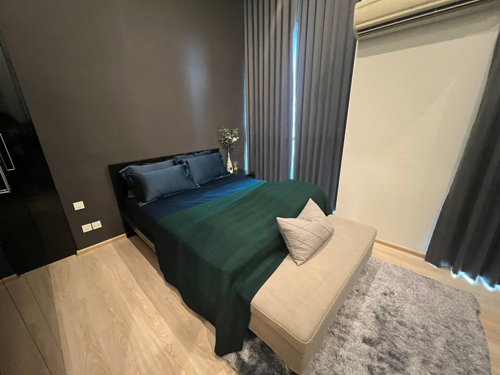 ✨ 2 ห้องนอน | ห้องกว้าง ฟังก์ชันครบ บนทำเลรัชดา 📍 Noble Revolve Ratchada – รูปที่ 2