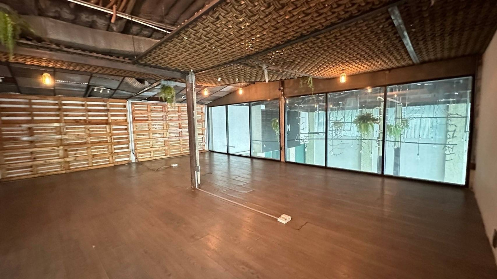 📌ปล่อยเช่า Commercials Shop ในสีลม - สุรวงศ์ , 180 ตรม , 2 ชั้น ติดถนนใหญ่   📌Rental : Commercial Shop in Silom - Surawong , 180 sqm , Close to main load , 2 Storeys   ** Wellness / Spa / Nail shop & Salon / Cafe / Office / Clinic etc **   🔥🔥Rental :  – รูปที่ 4